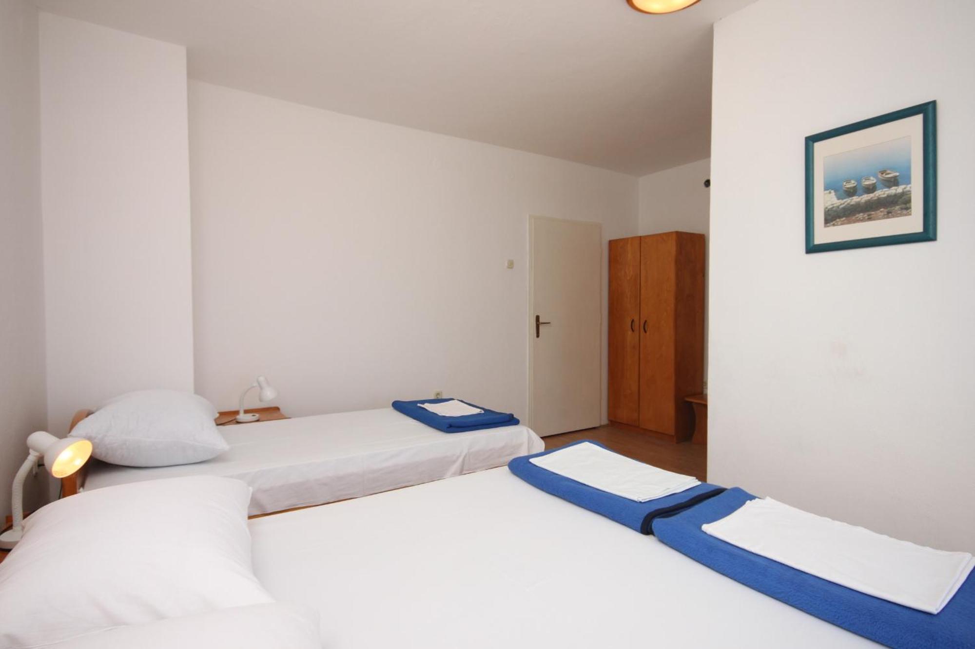 Apartments And Rooms With Parking Space Gradac, Makarska - 6819 Gradac  Zimmer foto