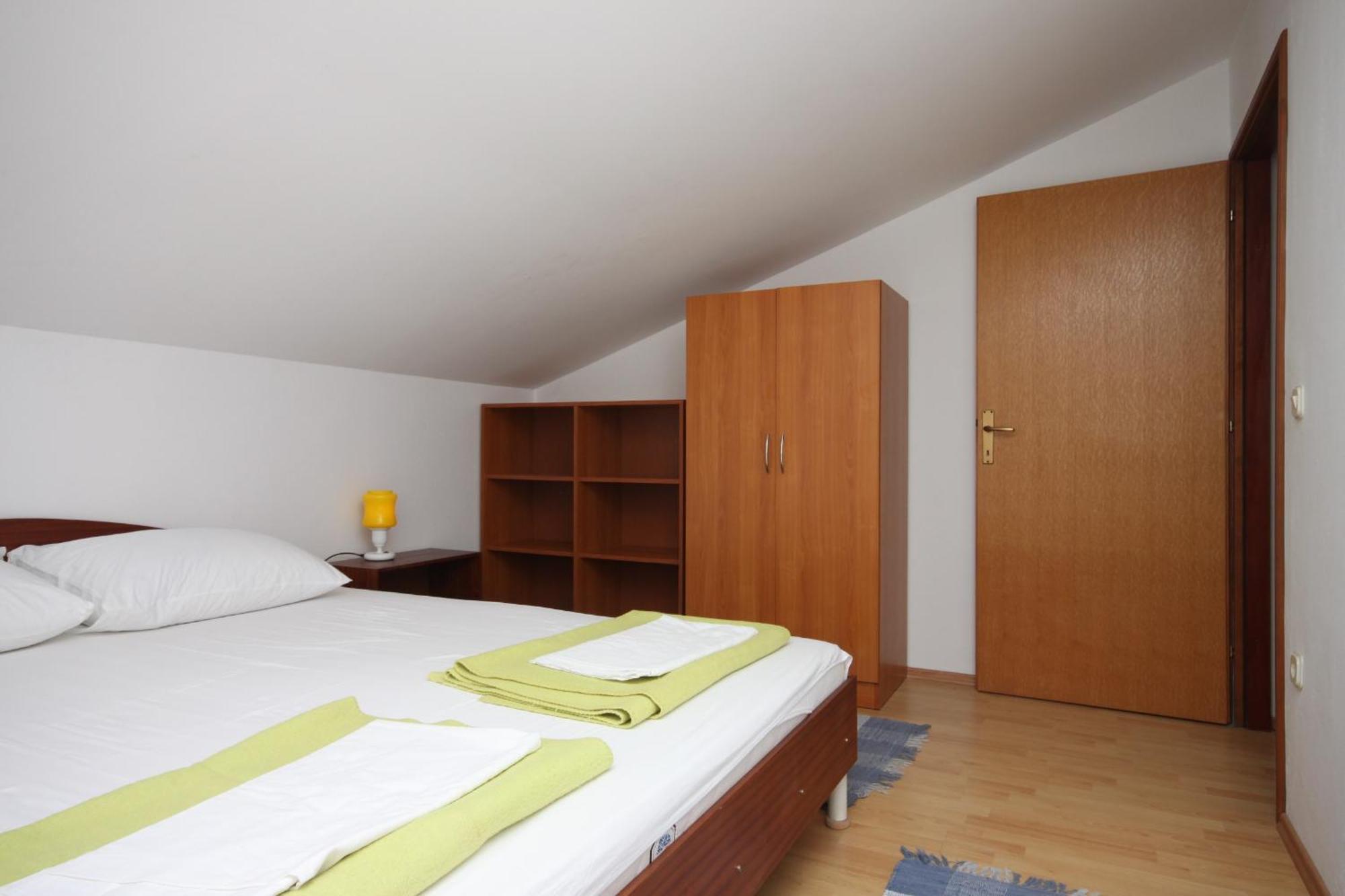 Apartments And Rooms With Parking Space Gradac, Makarska - 6819 Gradac  Zimmer foto